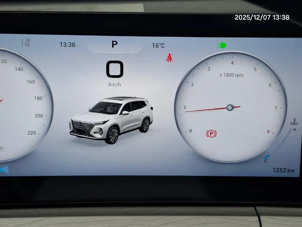 2025 Chery Tiggo 8 PRO 1.6T 197HP L4 7DCT,autocango,china used car exporter,china ev exporter,chinese used car exporter,chinese used ev exporter