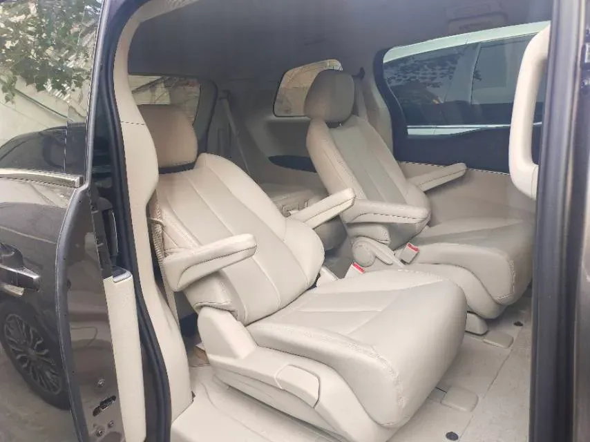 2022 Buick GL8 2.0T 237HP L4 9AT,autocango,china used car exporter,china ev exporter,chinese used car exporter,chinese used ev exporter