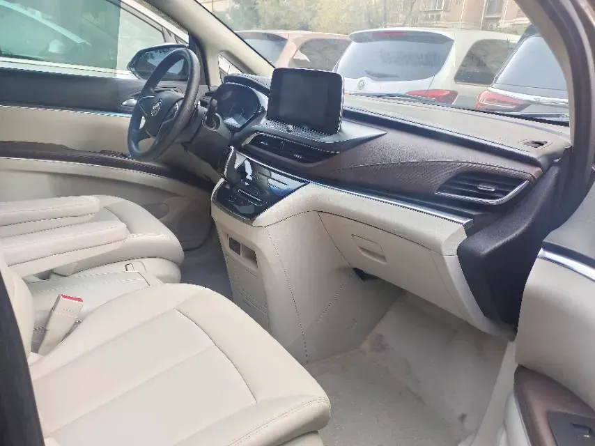 2022 Buick GL8 2.0T 237HP L4 9AT,autocango,china used car exporter,china ev exporter,chinese used car exporter,chinese used ev exporter