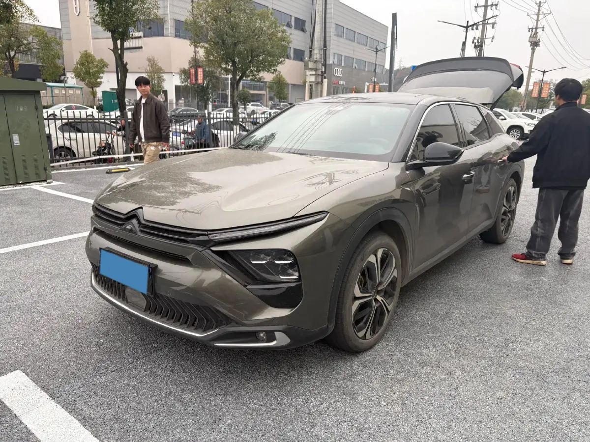 2022 Citroen C5 X 1.6T 175HP L4 8AT