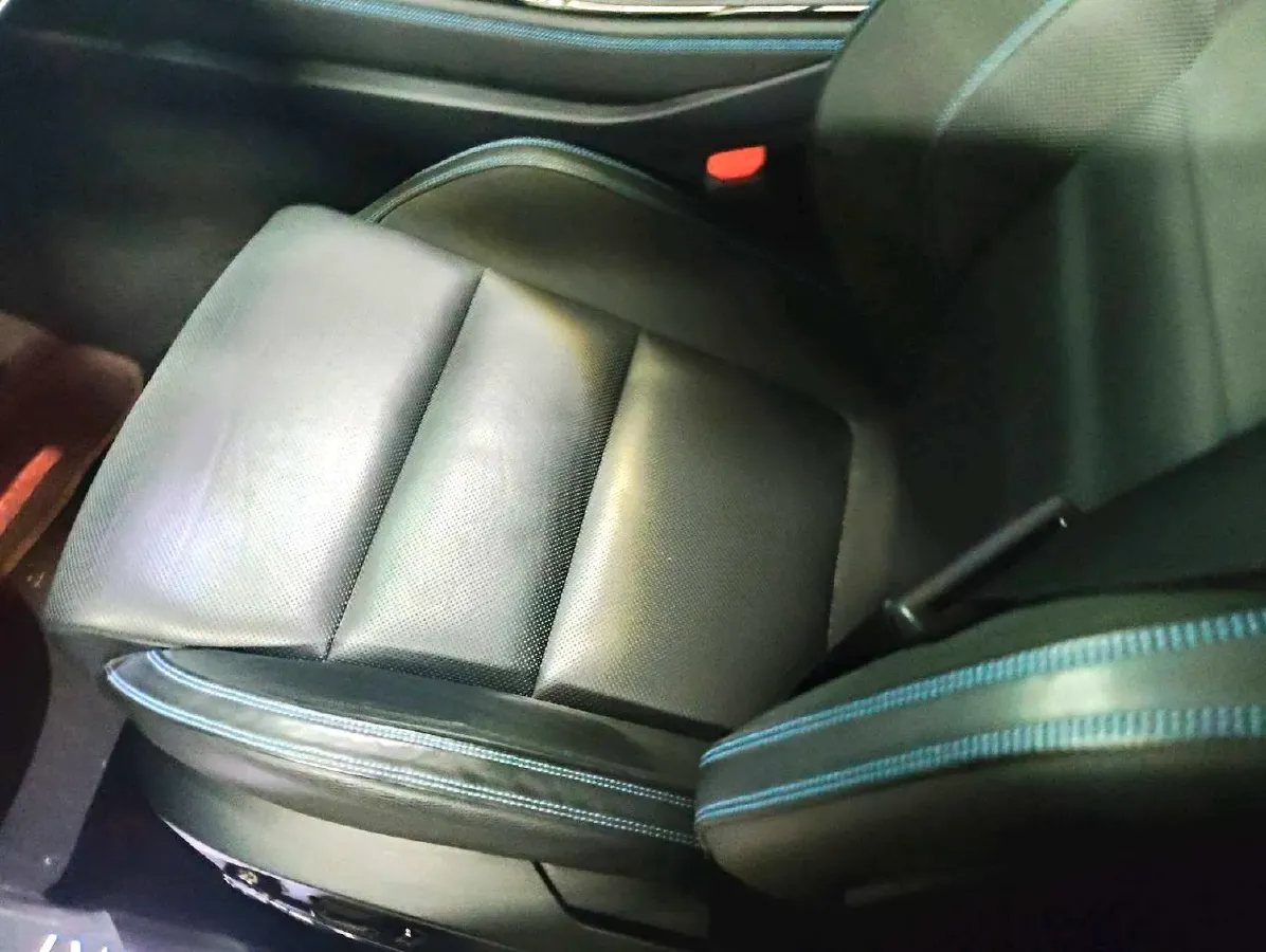 2021 Peugeot 508L 1.6T 200HP L4 8AT PHEV 12KWH,autocango,china used car exporter,china ev exporter,chinese used car exporter,chinese used ev exporter