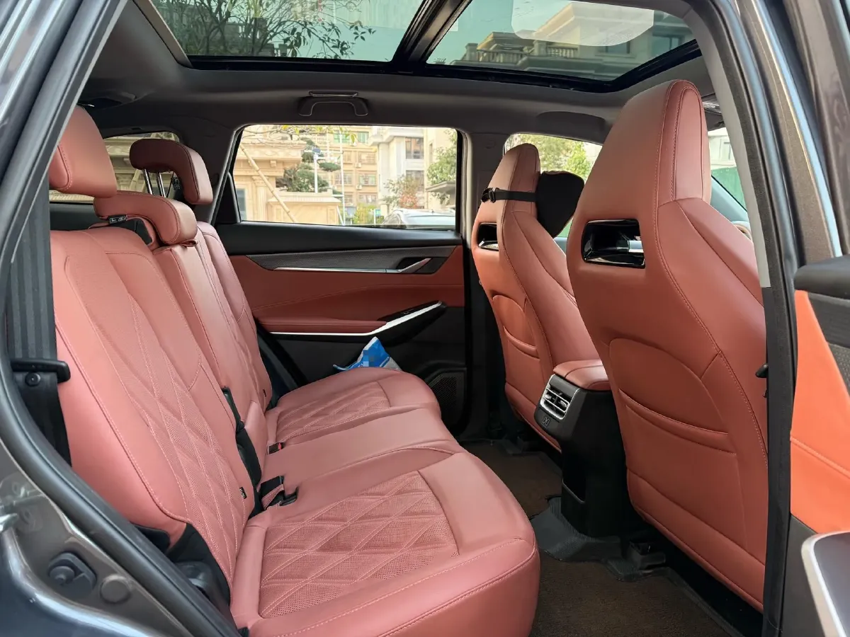 2023 ChangAn CS75 Plus 1.5T 188HP L4 8AT,autocango,china used car exporter,china ev exporter,chinese used car exporter,chinese used ev exporter