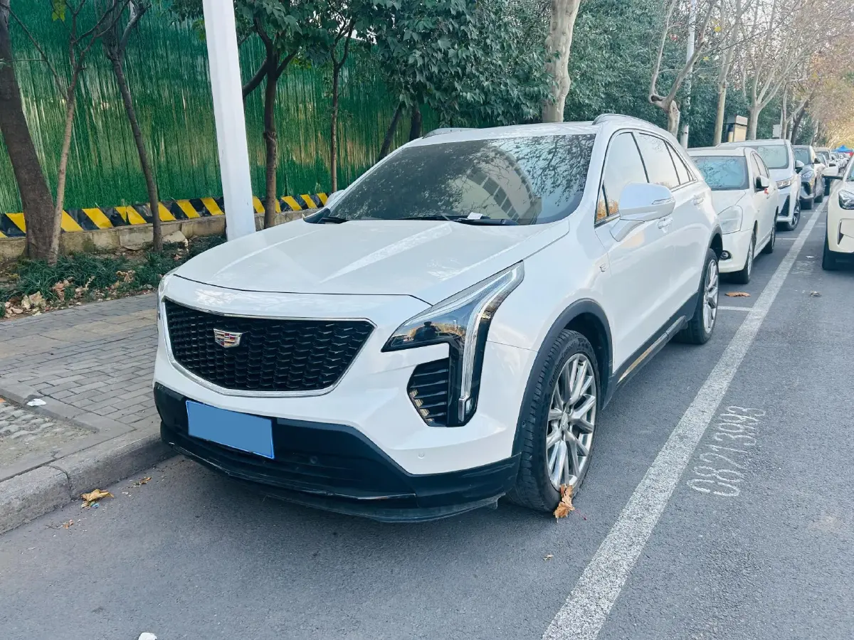 2022 Cadillac XT4 2.0T 237HP L4 9AT