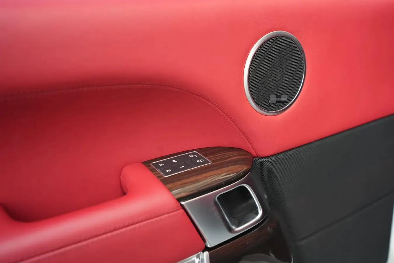 2016 Land Rover Range Rover Evoque 2.0T 241HP L4 9AT,autocango,china used car exporter,china ev exporter,chinese used car exporter,chinese used ev exporter