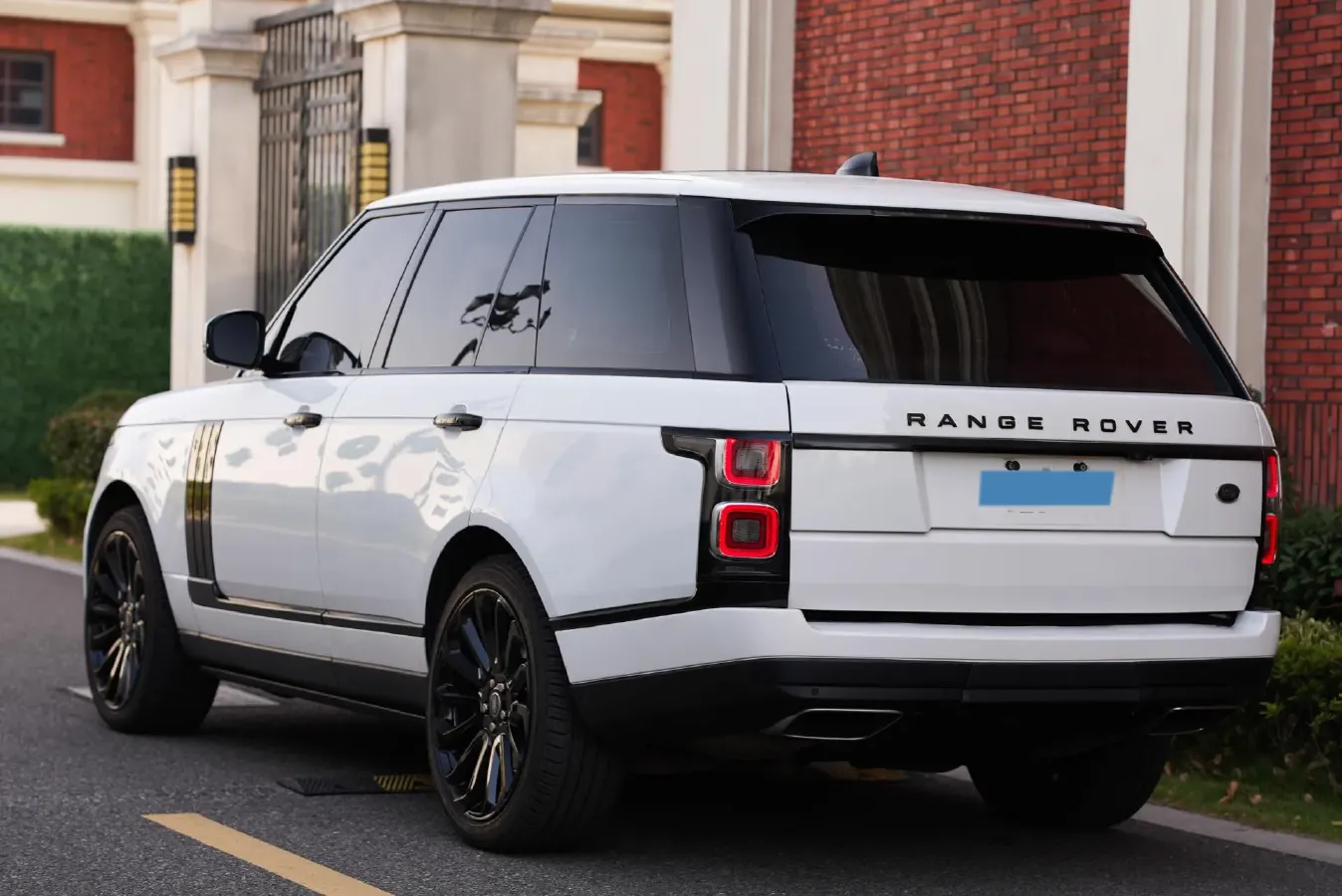 2016 Land Rover Range Rover Evoque 2.0T 241HP L4 9AT,autocango,china used car exporter,china ev exporter,chinese used car exporter,chinese used ev exporter