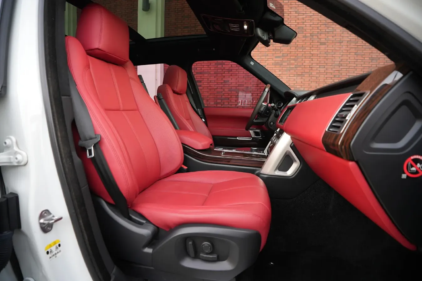 2016 Land Rover Range Rover Evoque 2.0T 241HP L4 9AT,autocango,china used car exporter,china ev exporter,chinese used car exporter,chinese used ev exporter