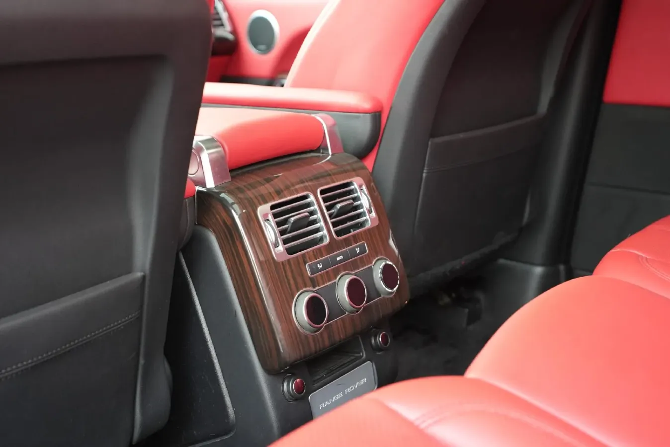 2016 Land Rover Range Rover Evoque 2.0T 241HP L4 9AT,autocango,china used car exporter,china ev exporter,chinese used car exporter,chinese used ev exporter