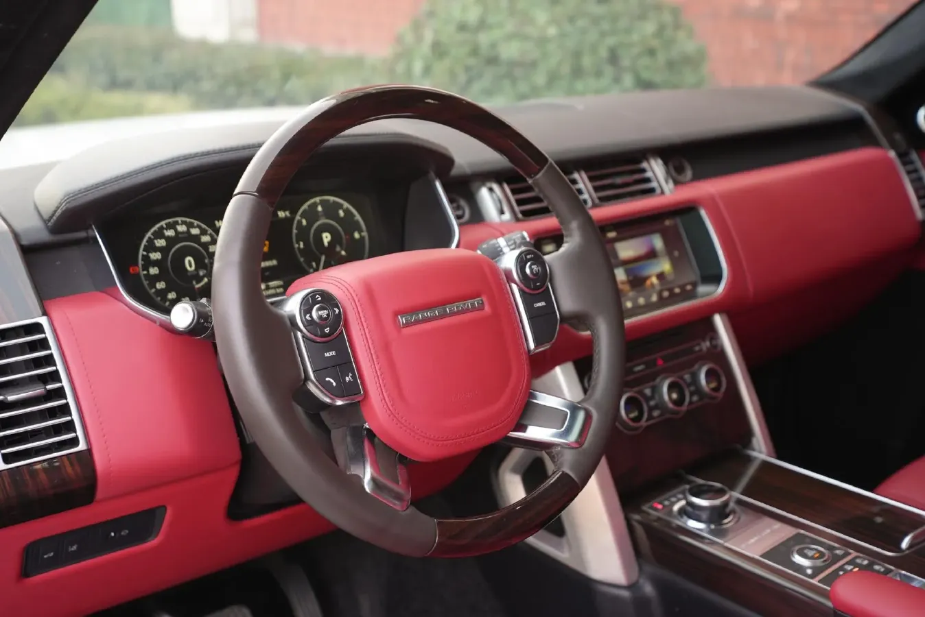 2016 Land Rover Range Rover Evoque 2.0T 241HP L4 9AT,autocango,china used car exporter,china ev exporter,chinese used car exporter,chinese used ev exporter