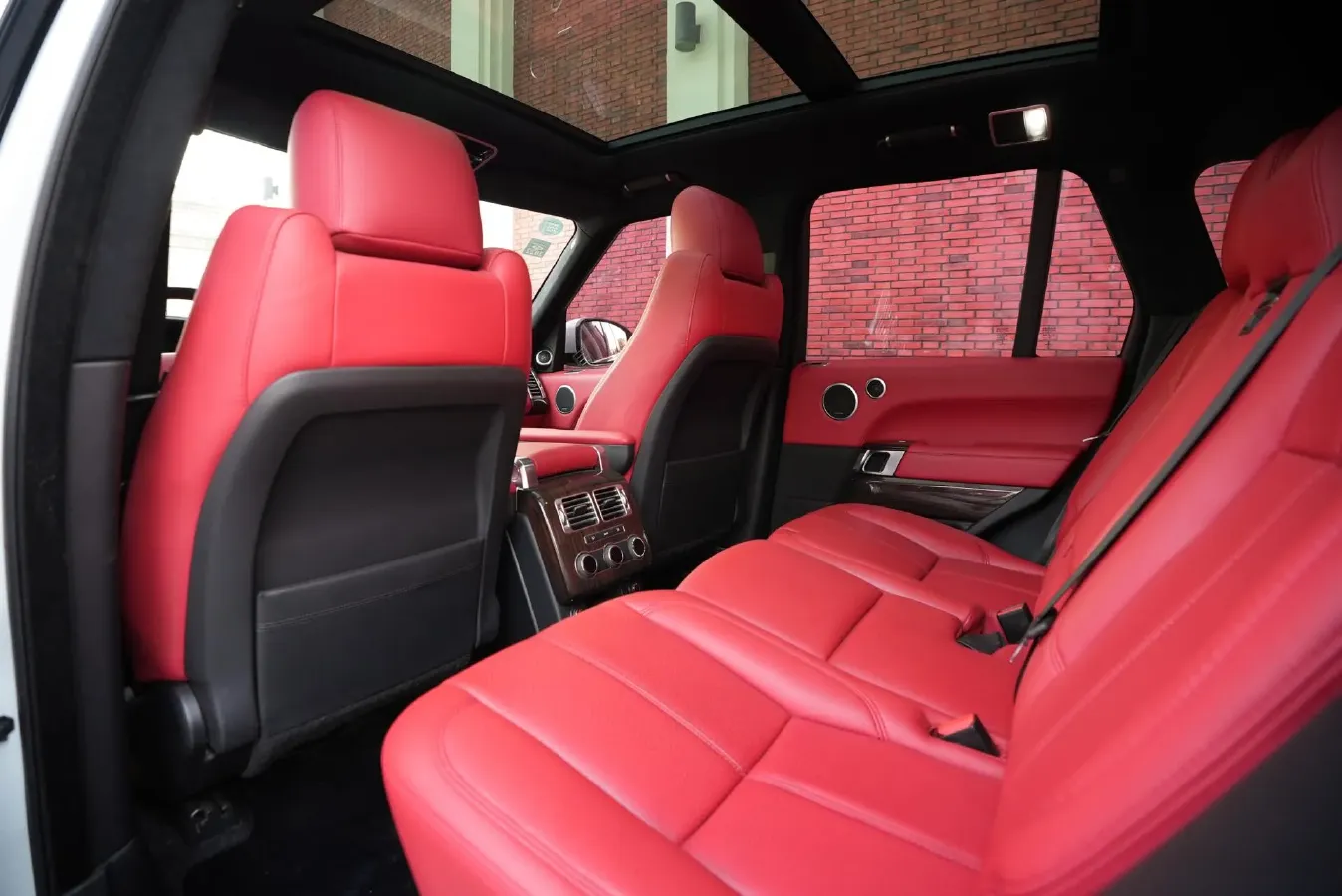 2016 Land Rover Range Rover Evoque 2.0T 241HP L4 9AT,autocango,china used car exporter,china ev exporter,chinese used car exporter,chinese used ev exporter