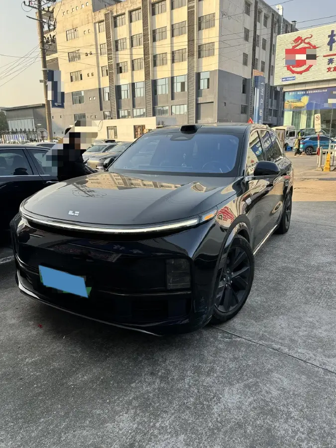 2023 Li L8 Range Extended 154HP REEV 40.9KWH