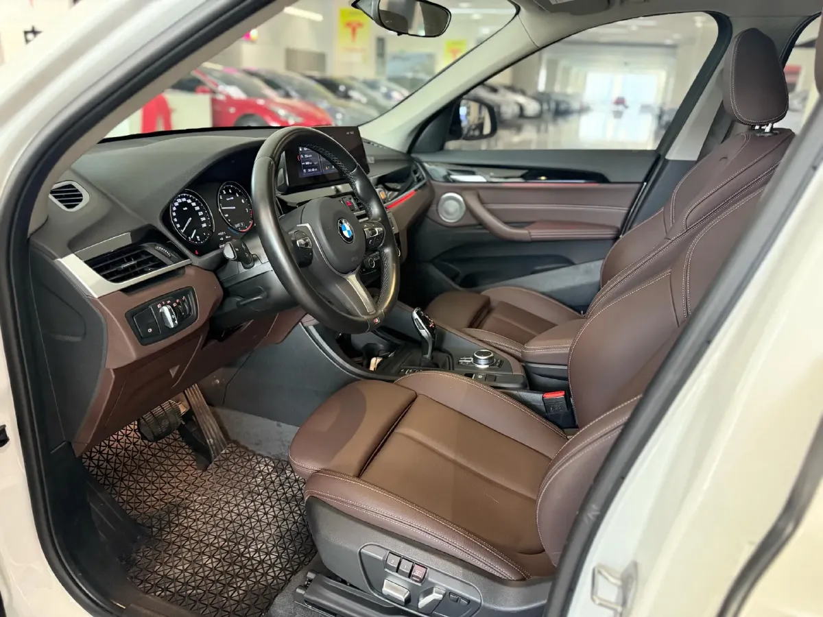 2022 BMW X1 2.0T 192HP L4 7DCT,autocango,china used car exporter,china ev exporter,chinese used car exporter,chinese used ev exporter