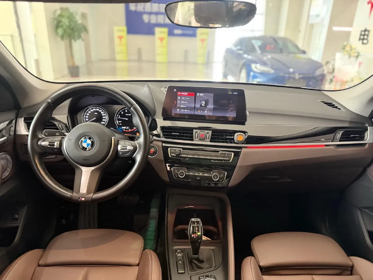 2022 BMW X1 2.0T 192HP L4 7DCT,autocango,china used car exporter,china ev exporter,chinese used car exporter,chinese used ev exporter