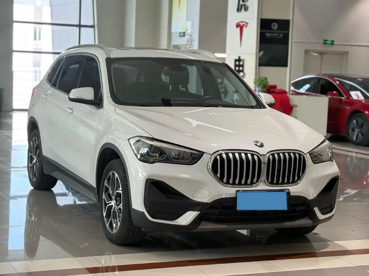 2022 BMW X1 2.0T 192HP L4 7DCT,autocango,china used car exporter,china ev exporter,chinese used car exporter,chinese used ev exporter