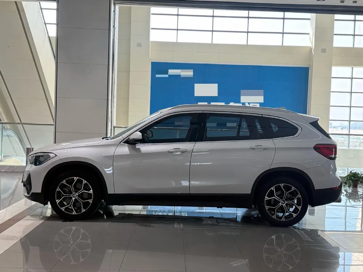2022 BMW X1 2.0T 192HP L4 7DCT,autocango,china used car exporter,china ev exporter,chinese used car exporter,chinese used ev exporter