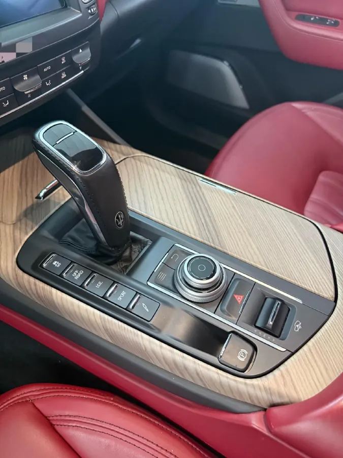 2019 Maserati Levante 3.0T 350HP V6 8AT,autocango,china used car exporter,china ev exporter,chinese used car exporter,chinese used ev exporter