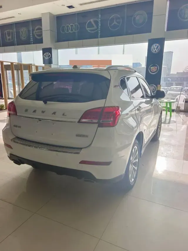 2017 Haval H2 1.5T 150HP L4 6MT,autocango,china used car exporter,china ev exporter,chinese used car exporter,chinese used ev exporter
