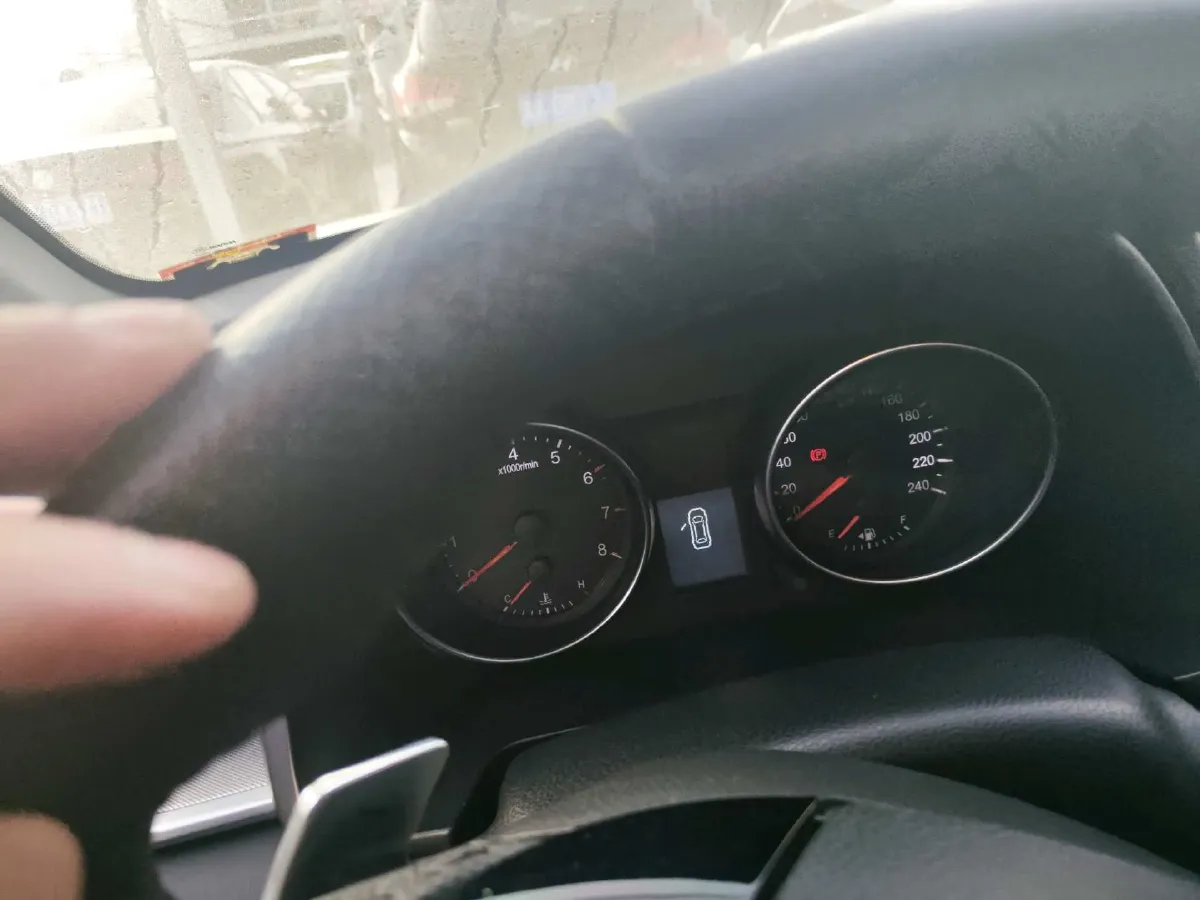 2021 Haval M6 1.5T 150HP L4 7DCT,autocango,china used car exporter,china ev exporter,chinese used car exporter,chinese used ev exporter