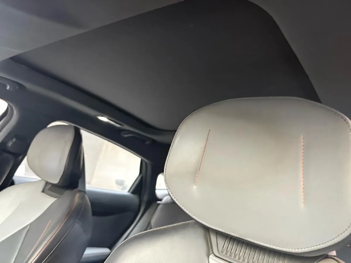 2022 ChangAn UNI-V 1.5T 188HP L4 7DCT,autocango,china used car exporter,china ev exporter,chinese used car exporter,chinese used ev exporter