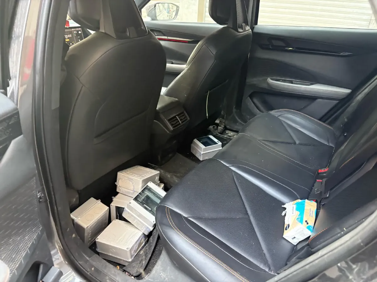 2022 ChangAn UNI-V 1.5T 188HP L4 7DCT,autocango,china used car exporter,china ev exporter,chinese used car exporter,chinese used ev exporter