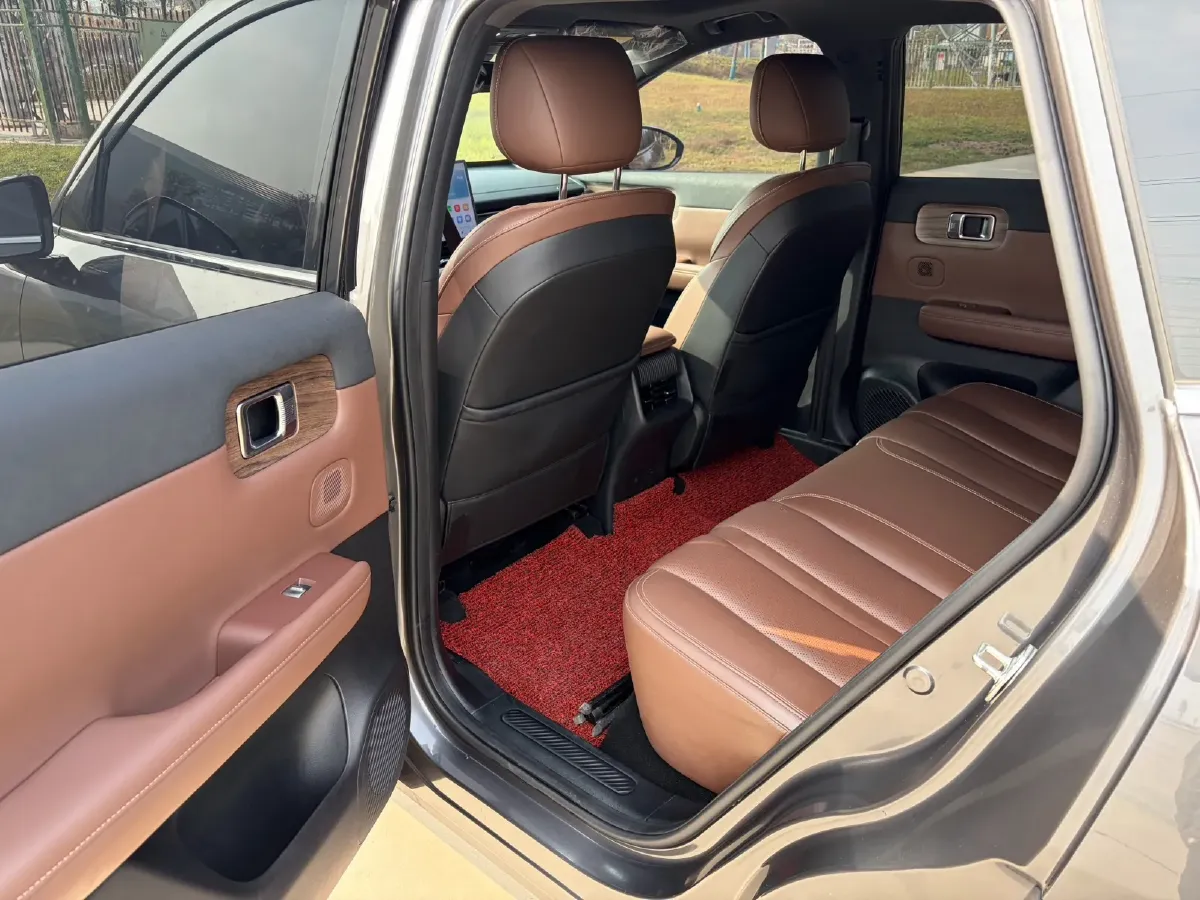 2024 WuLing XingGuangS 1.5L 106HP L4 E-CVT PHEV 20.5KWH,autocango,china used car exporter,china ev exporter,chinese used car exporter,chinese used ev exporter