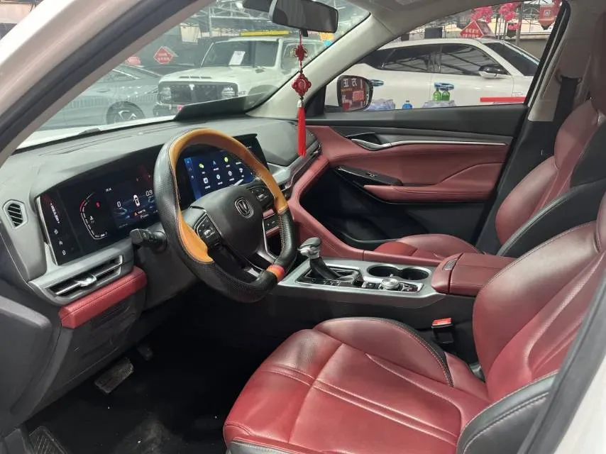 2022 ChangAn CS75 Plus 1.5T 178HP L4 6AT,autocango,china used car exporter,china ev exporter,chinese used car exporter,chinese used ev exporter