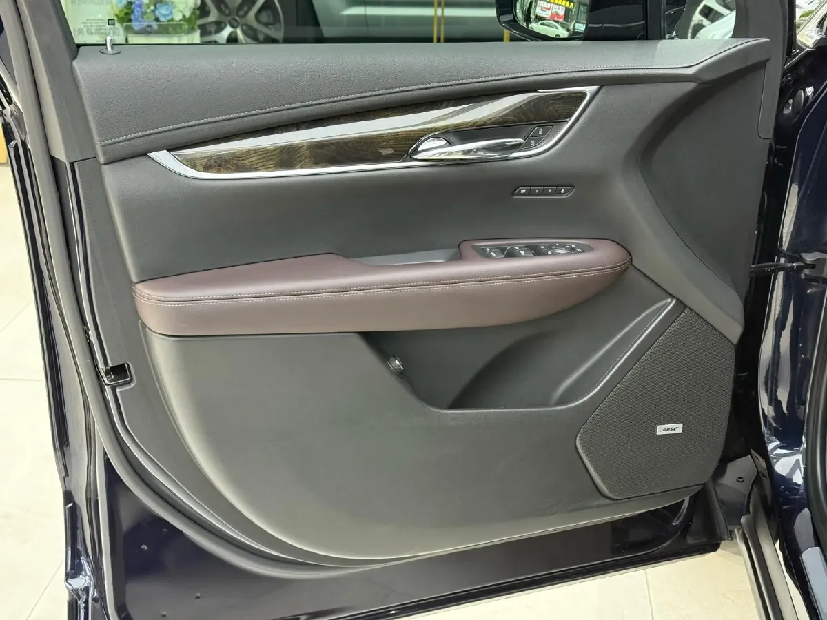 2020 Cadillac XT6 2.0T 241HP L4 9AT,autocango,china used car exporter,china ev exporter,chinese used car exporter,chinese used ev exporter