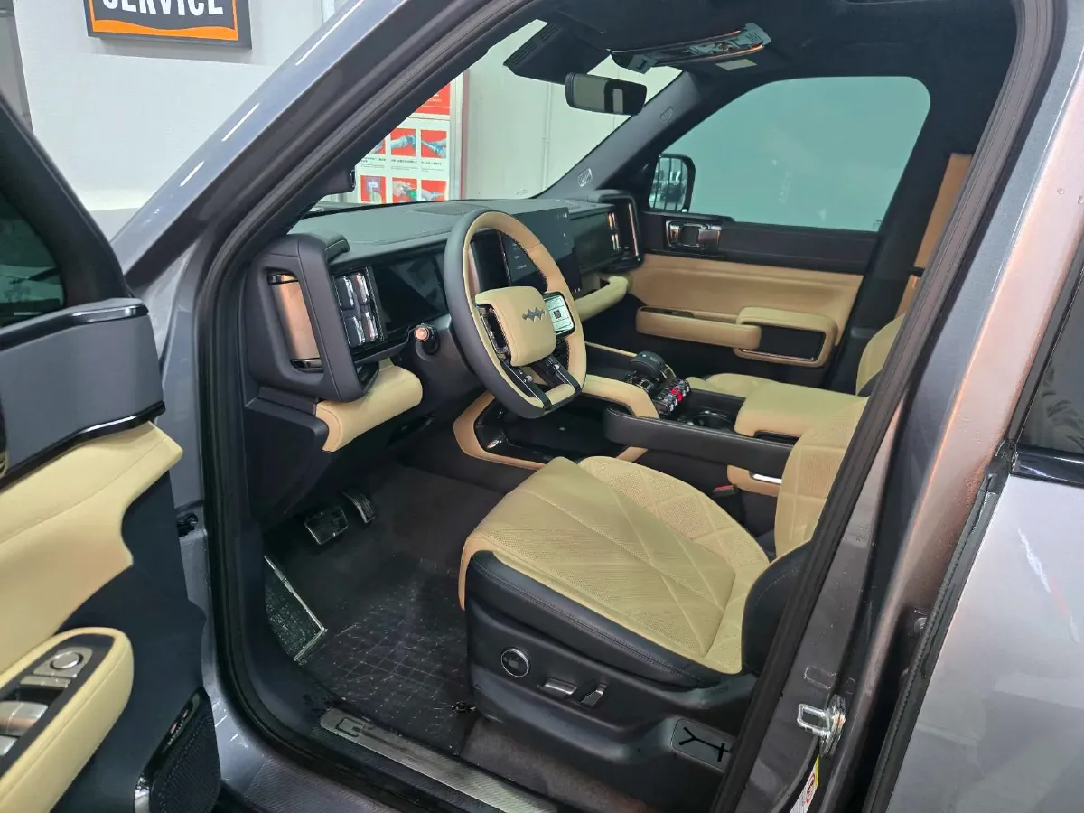 2023 FangChengBao Bao 5 1.5T 194HP L4 E-CVT PHEV 31.8KWH,autocango,china used car exporter,china ev exporter,chinese used car exporter,chinese used ev exporter