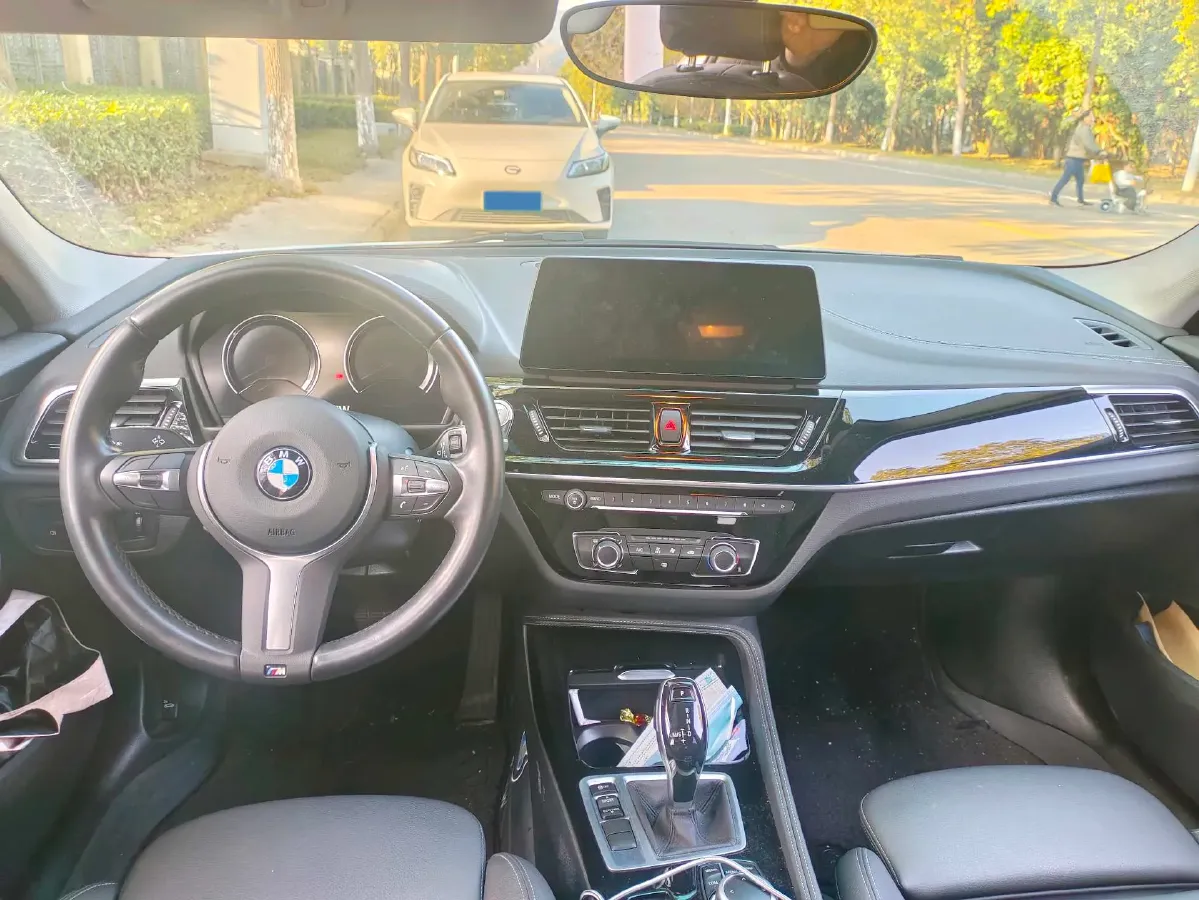 2022 BMW 1 Series 1.5T 140HP L3 7DCT,autocango,china used car exporter,china ev exporter,chinese used car exporter,chinese used ev exporter