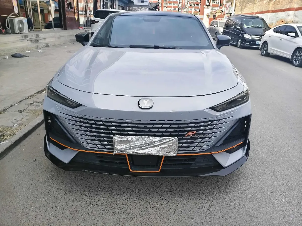 2022 ChangAn UNI-V 1.5T 188HP L4 7DCT,autocango,china used car exporter,china ev exporter,chinese used car exporter,chinese used ev exporter