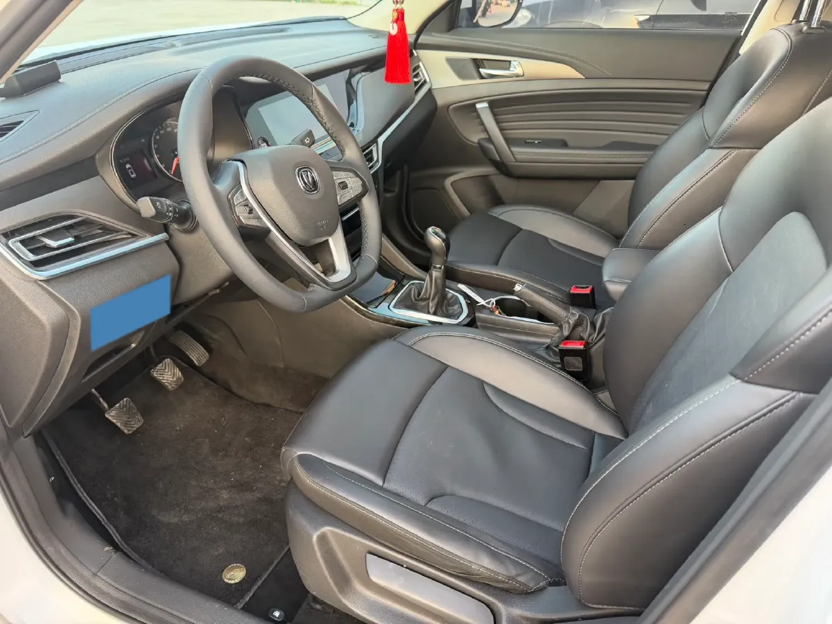 2022 ChangAn Eado 1.6L 128HP L4 5MT,autocango,china used car exporter,china ev exporter,chinese used car exporter,chinese used ev exporter