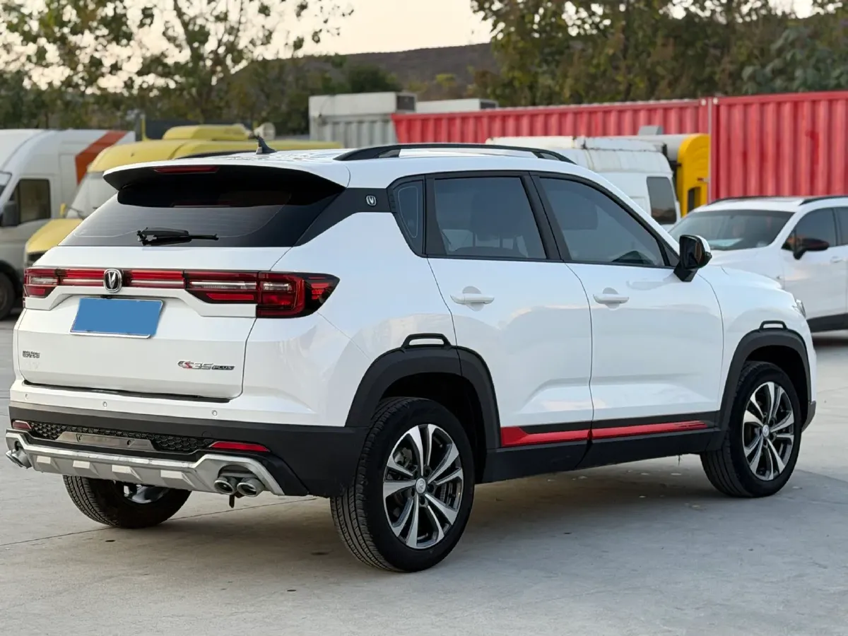 2022 ChangAn Eado 1.6L 128HP L4 5MT,autocango,china used car exporter,china ev exporter,chinese used car exporter,chinese used ev exporter