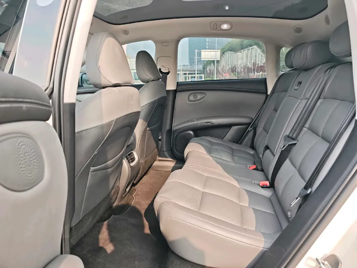 2023 IM LS6 BEV 90KWH,autocango,china used car exporter,china ev exporter,chinese used car exporter,chinese used ev exporter