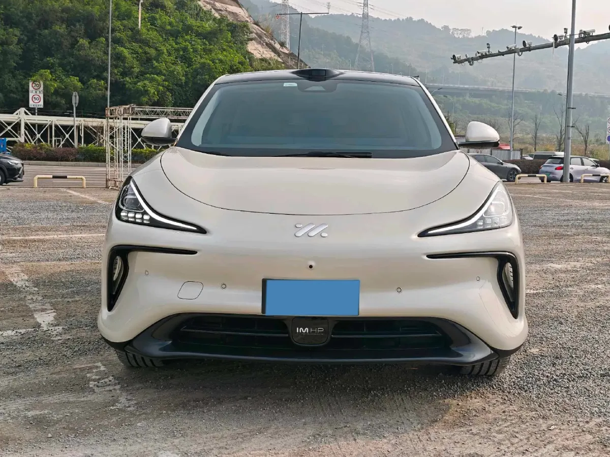 2023 IM LS6 BEV 90KWH,autocango,china used car exporter,china ev exporter,chinese used car exporter,chinese used ev exporter