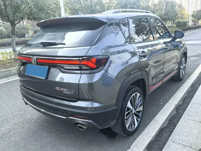 2021 ChangAn CS35 Plus 1.4T 160HP L4 7DCT,autocango,china used car exporter,china ev exporter,chinese used car exporter,chinese used ev exporter