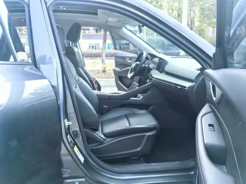 2021 ChangAn CS35 Plus 1.4T 160HP L4 7DCT,autocango,china used car exporter,china ev exporter,chinese used car exporter,chinese used ev exporter