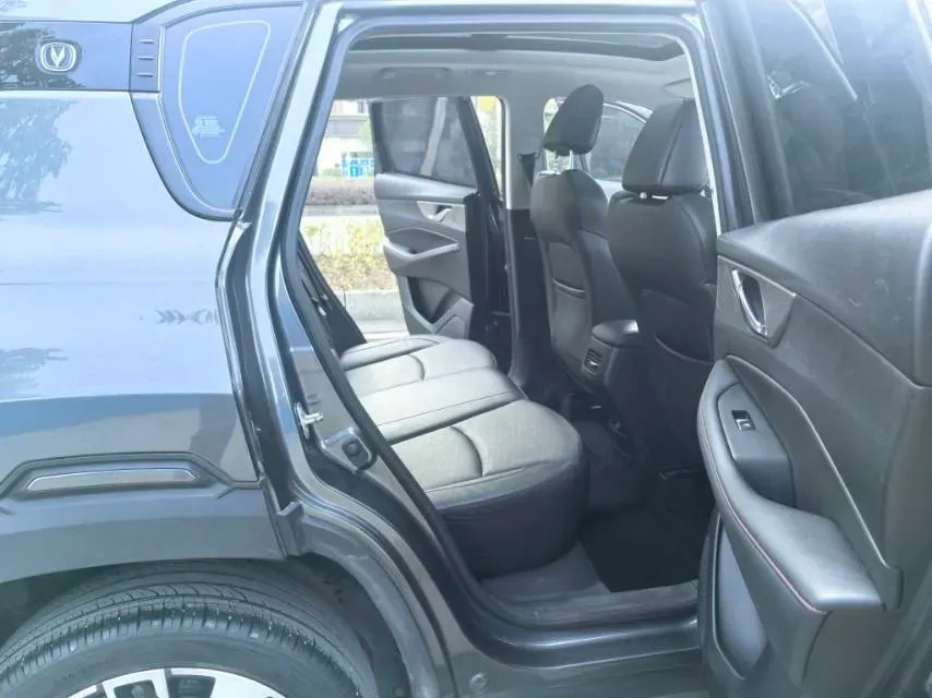 2021 ChangAn CS35 Plus 1.4T 160HP L4 7DCT,autocango,china used car exporter,china ev exporter,chinese used car exporter,chinese used ev exporter