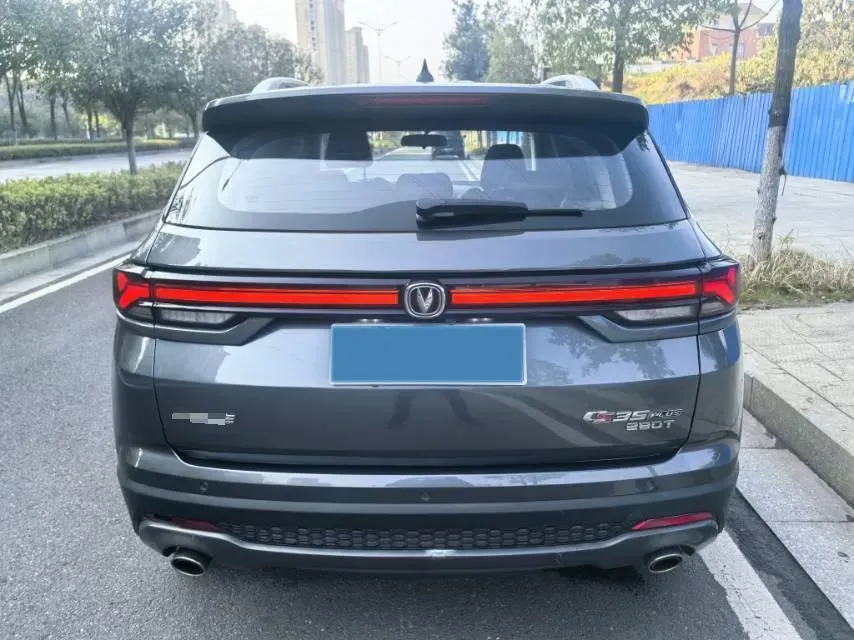 2021 ChangAn CS35 Plus 1.4T 160HP L4 7DCT,autocango,china used car exporter,china ev exporter,chinese used car exporter,chinese used ev exporter