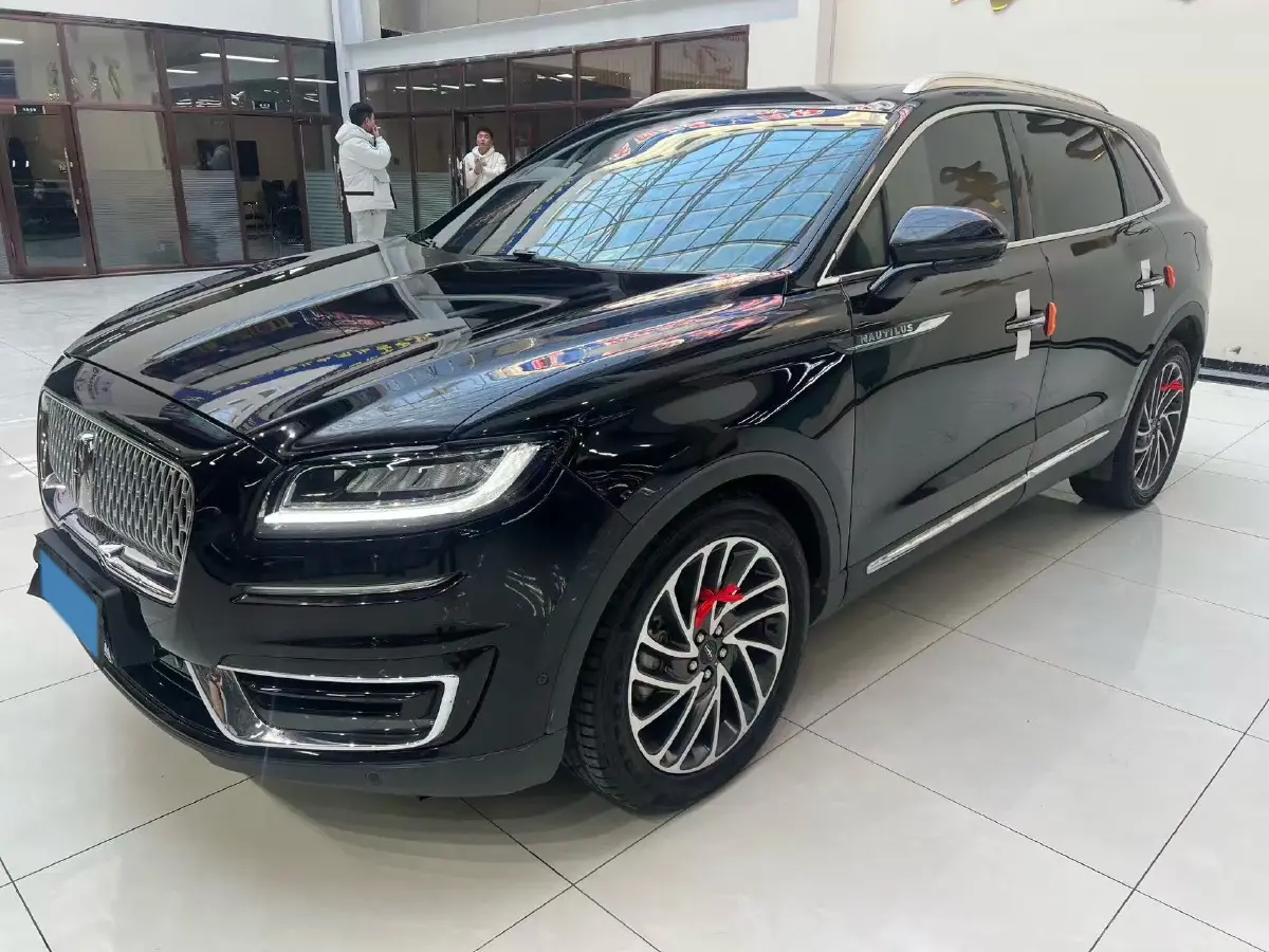 2019 Lincoln Nautilus 2.0T 235HP L4 8AT