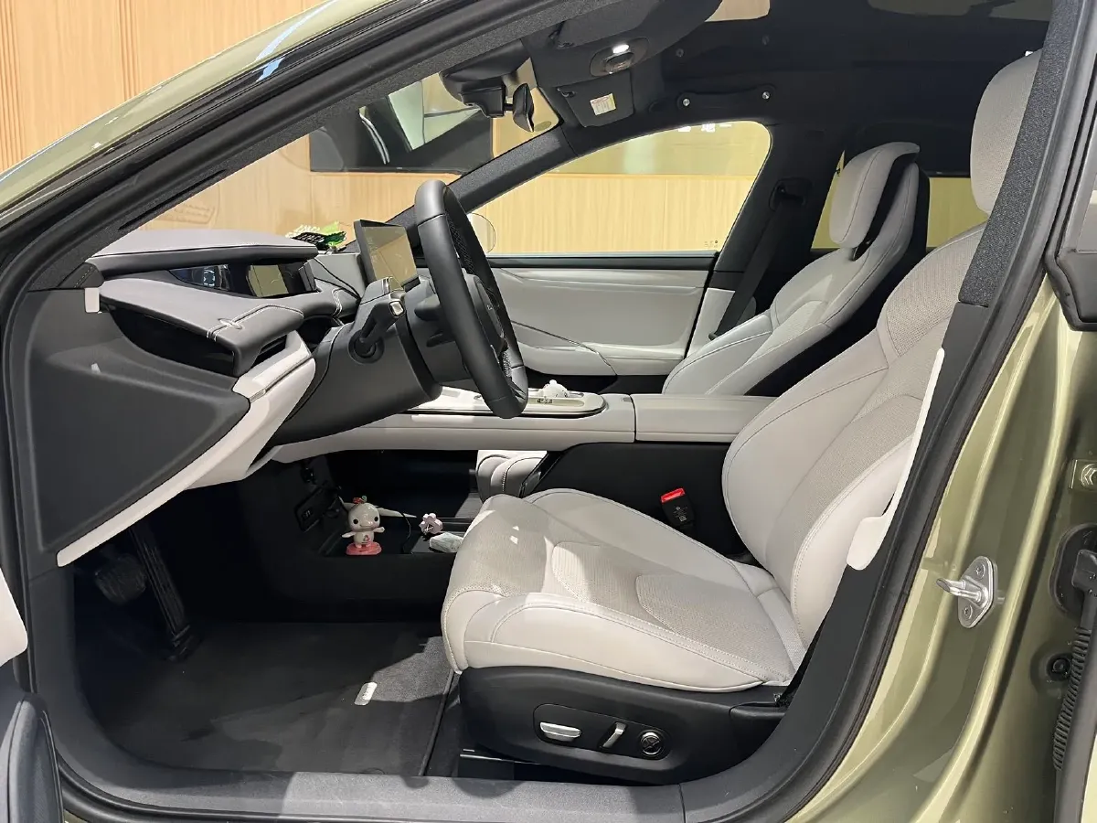 2024 MI SU7 BEV 73.6KWH,autocango,china used car exporter,china ev exporter,chinese used car exporter,chinese used ev exporter