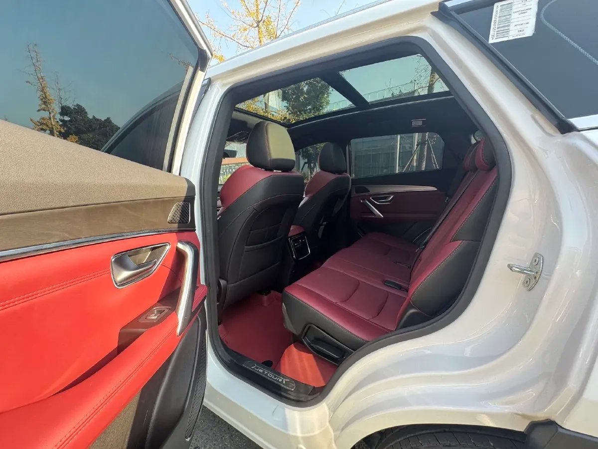 2024 Jetour X70 Plus 1.5T 156HP L4 6DCT,autocango,china used car exporter,china ev exporter,chinese used car exporter,chinese used ev exporter