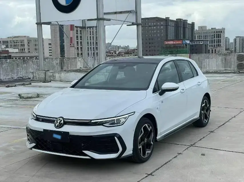 2025 Volkswagen Golf 1.5T 160HP L4 7DCT