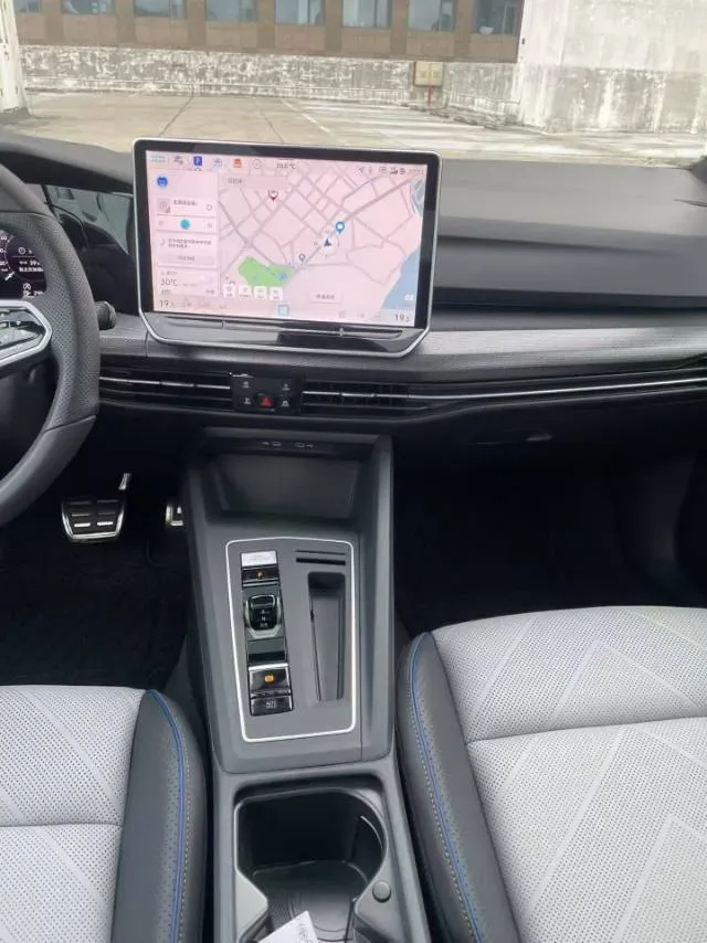 2025 Volkswagen Golf 1.5T 160HP L4 7DCT,autocango,china used car exporter,china ev exporter,chinese used car exporter,chinese used ev exporter