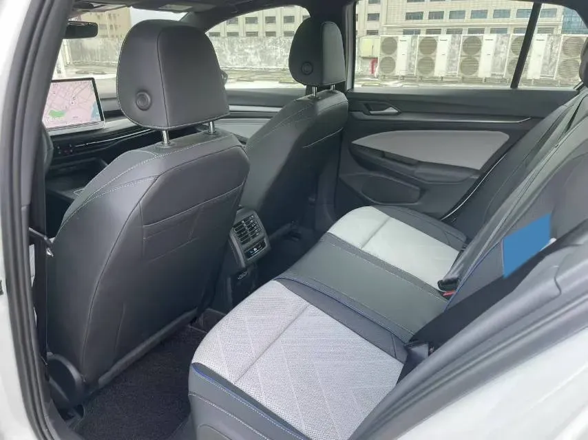 2025 Volkswagen Golf 1.5T 160HP L4 7DCT,autocango,china used car exporter,china ev exporter,chinese used car exporter,chinese used ev exporter