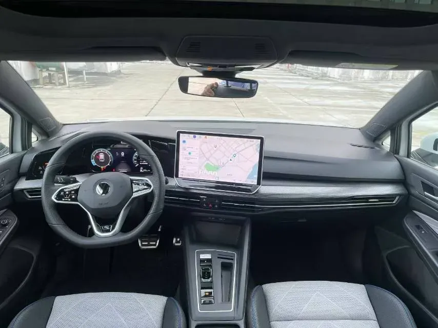 2025 Volkswagen Golf 1.5T 160HP L4 7DCT,autocango,china used car exporter,china ev exporter,chinese used car exporter,chinese used ev exporter