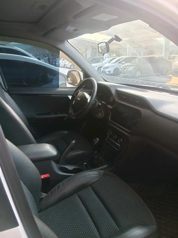 2016 Chery Tiggo 3 1.6L 126HP L4 5MT,autocango,china used car exporter,china ev exporter,chinese used car exporter,chinese used ev exporter