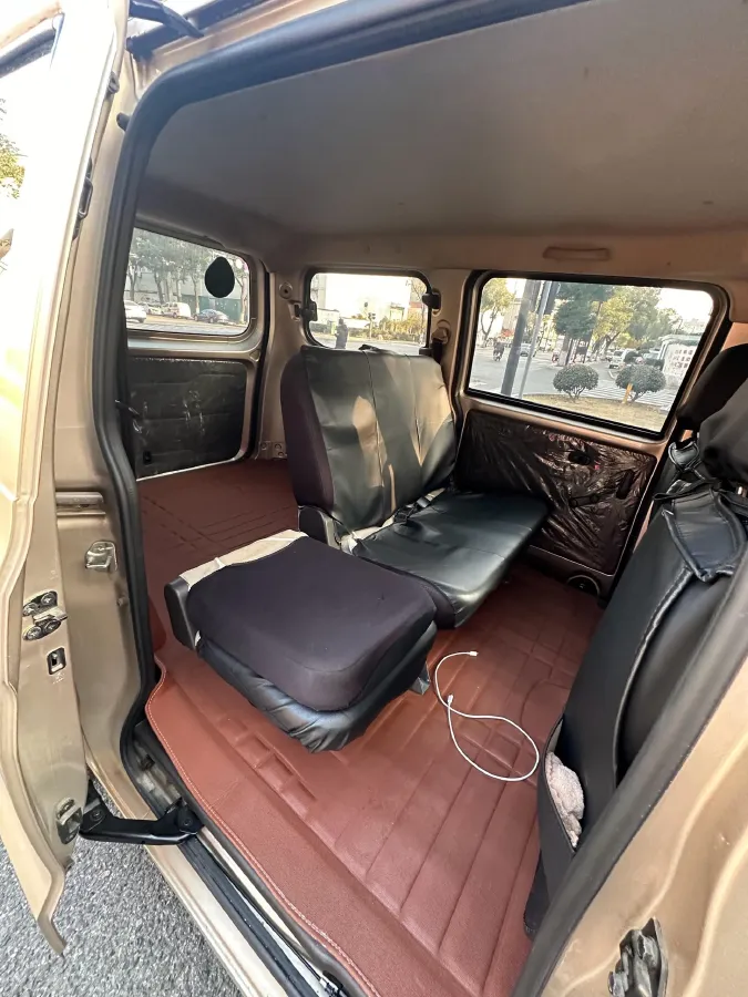 2019 WuLing HongGuang V 1.5L 99HP L4 6MT,autocango,china used car exporter,china ev exporter,chinese used car exporter,chinese used ev exporter