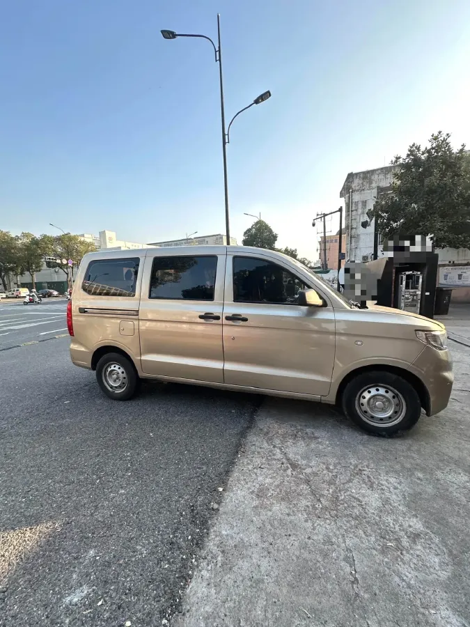 2019 WuLing HongGuang V 1.5L 99HP L4 6MT,autocango,china used car exporter,china ev exporter,chinese used car exporter,chinese used ev exporter