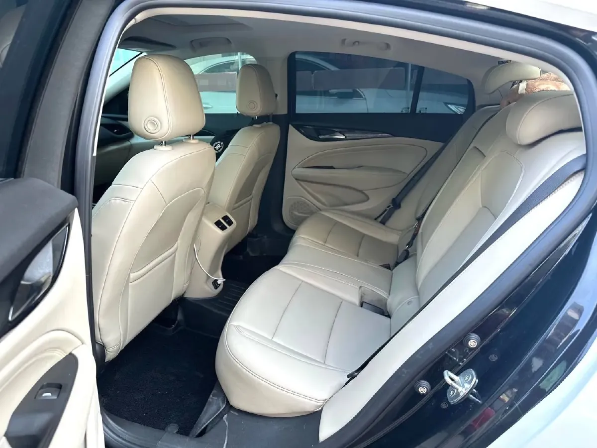2021 Buick Regal 1.5T 169HP L4 9AT,autocango,china used car exporter,china ev exporter,chinese used car exporter,chinese used ev exporter