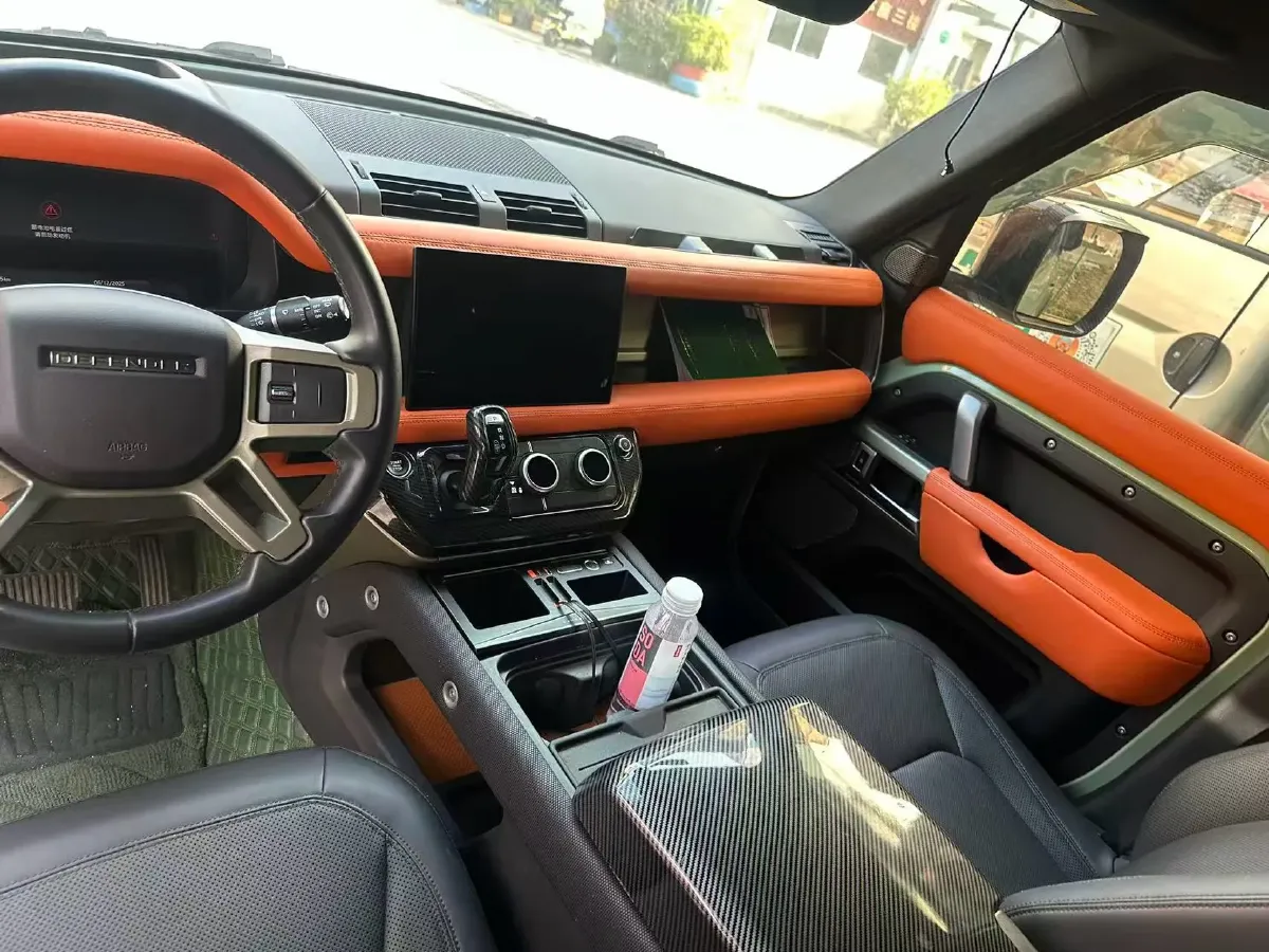 2023 Land Rover Defender 3.0T 400HP L6 8AT,autocango,china used car exporter,china ev exporter,chinese used car exporter,chinese used ev exporter