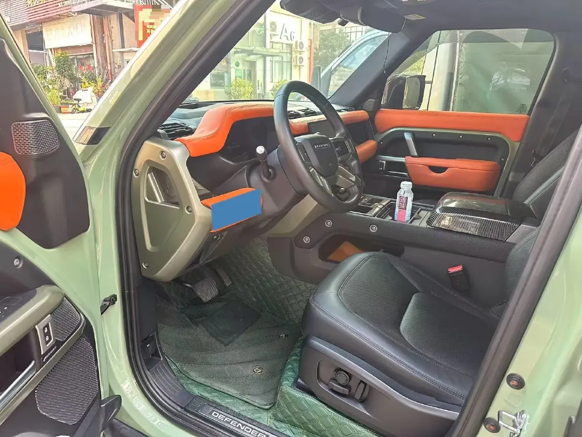 2023 Land Rover Defender 3.0T 400HP L6 8AT,autocango,china used car exporter,china ev exporter,chinese used car exporter,chinese used ev exporter